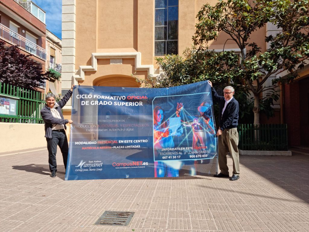 Entrega de pancarta en Manyanet Sant Andreu
