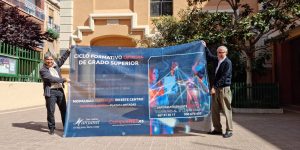Entrega de pancarta en Manyanet Sant Andreu